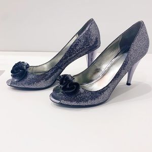 Pewter / Silver Style&Co Pumps